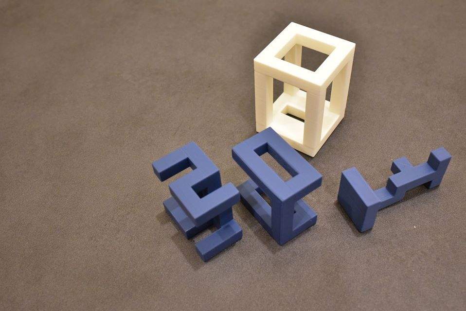 2020 assemble puzzle by Holt David