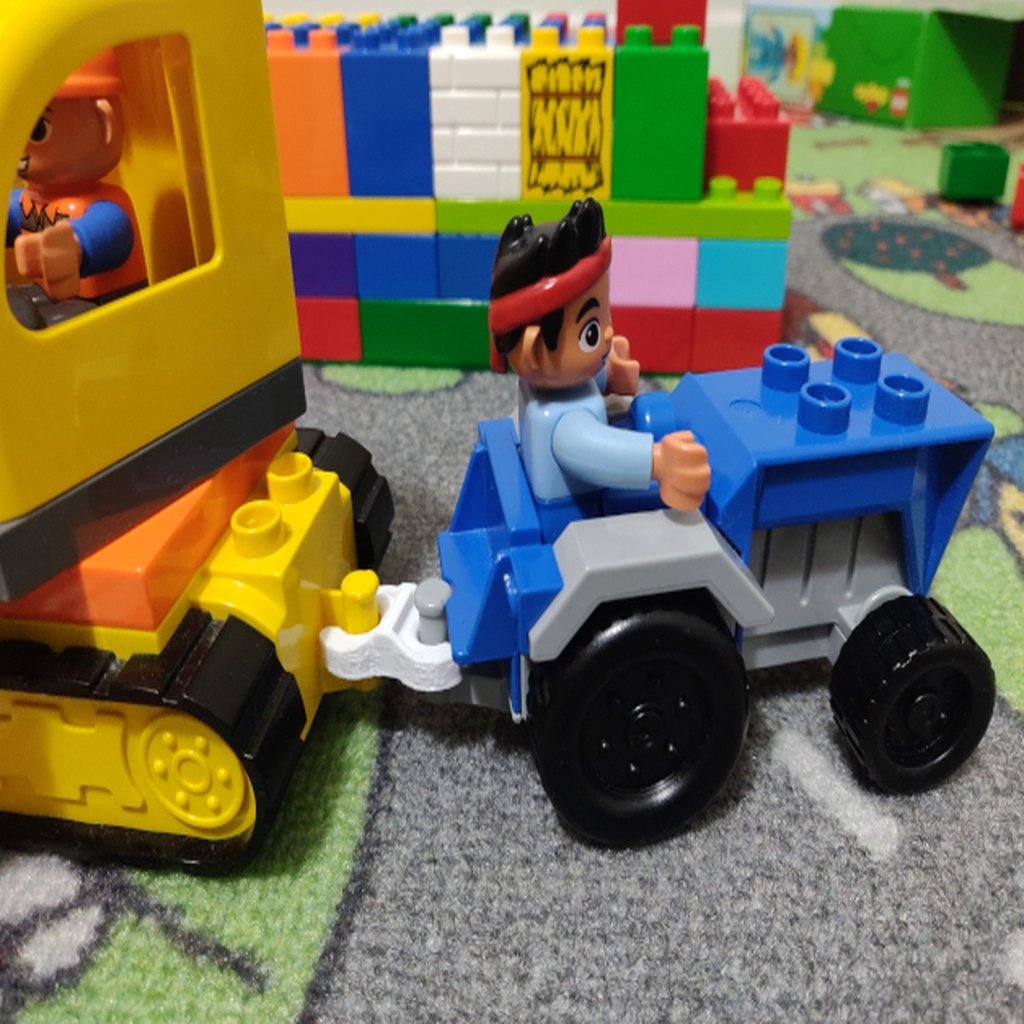 Lego Duplo cars coupler