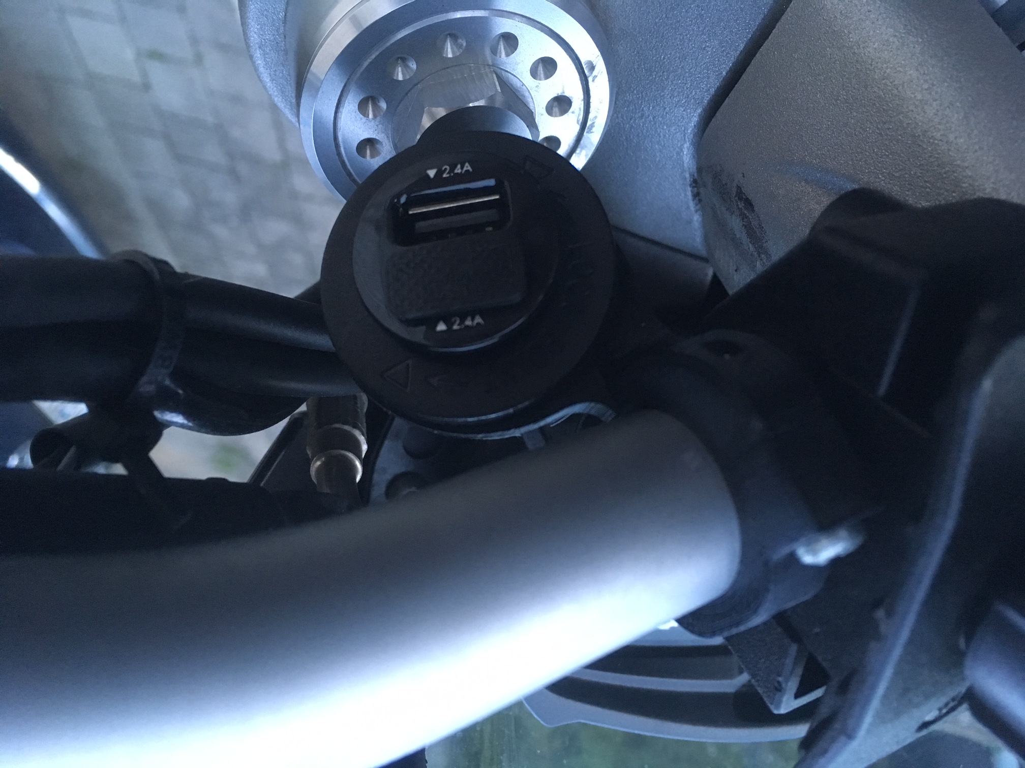 12V Socket Mount for Handlebar - Motorcycle