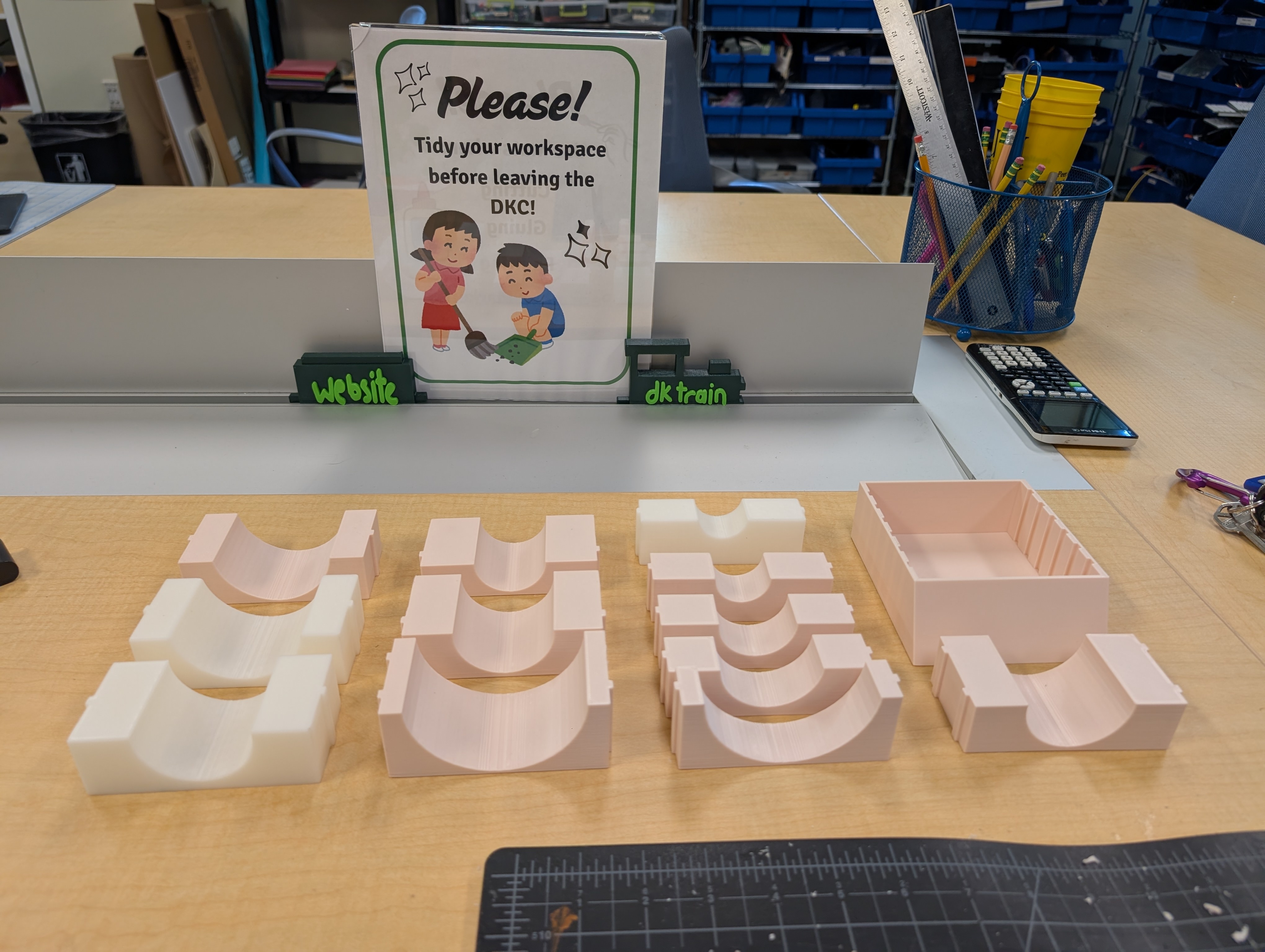 Standard Artifact Bottle Supports For Slot Boxes (4 in)