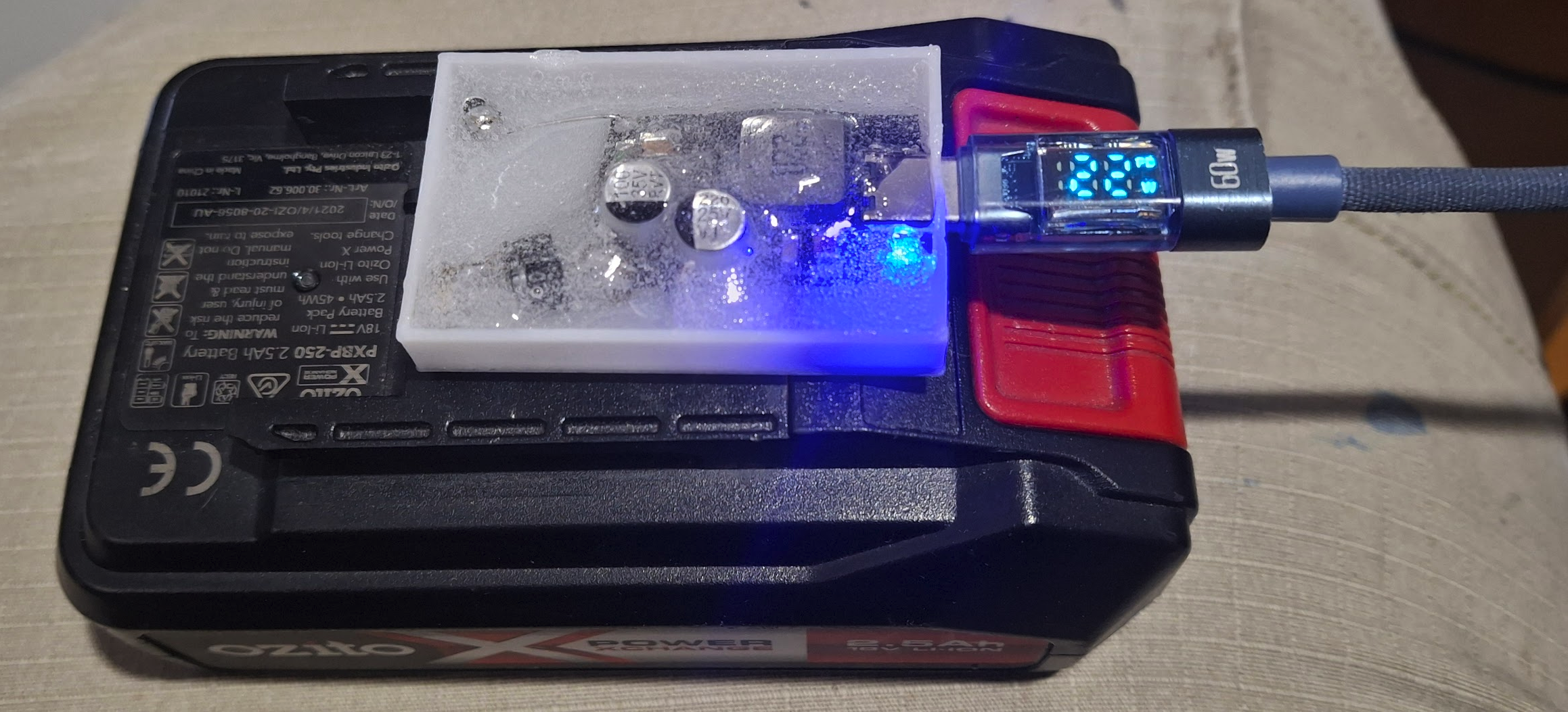 Ozito USB Charger - Case for Ozito/Einhell PXC DIY USB
