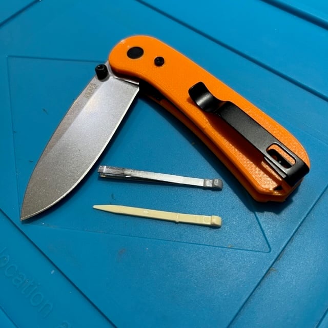Lander Knife Scales with Tool Slots