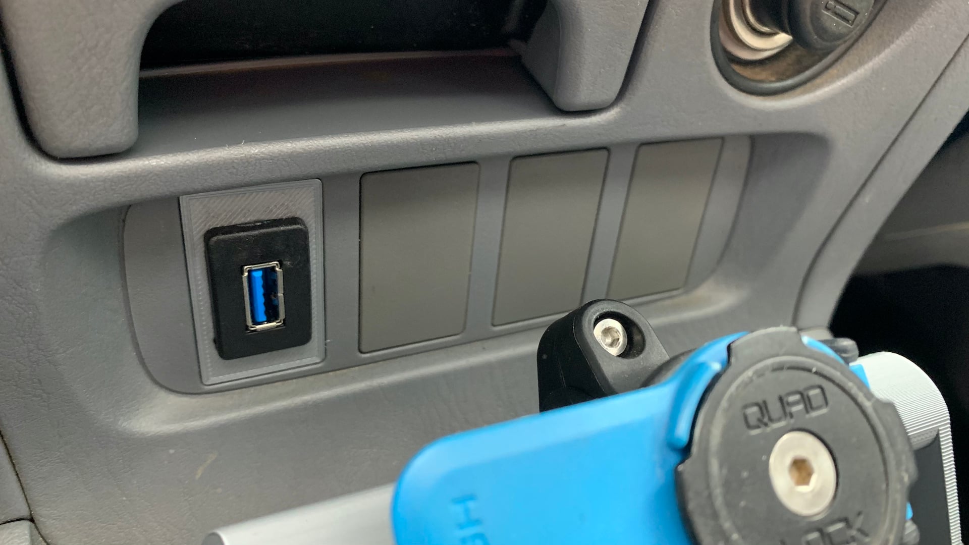 Switch Cover RAV4 + USB Version