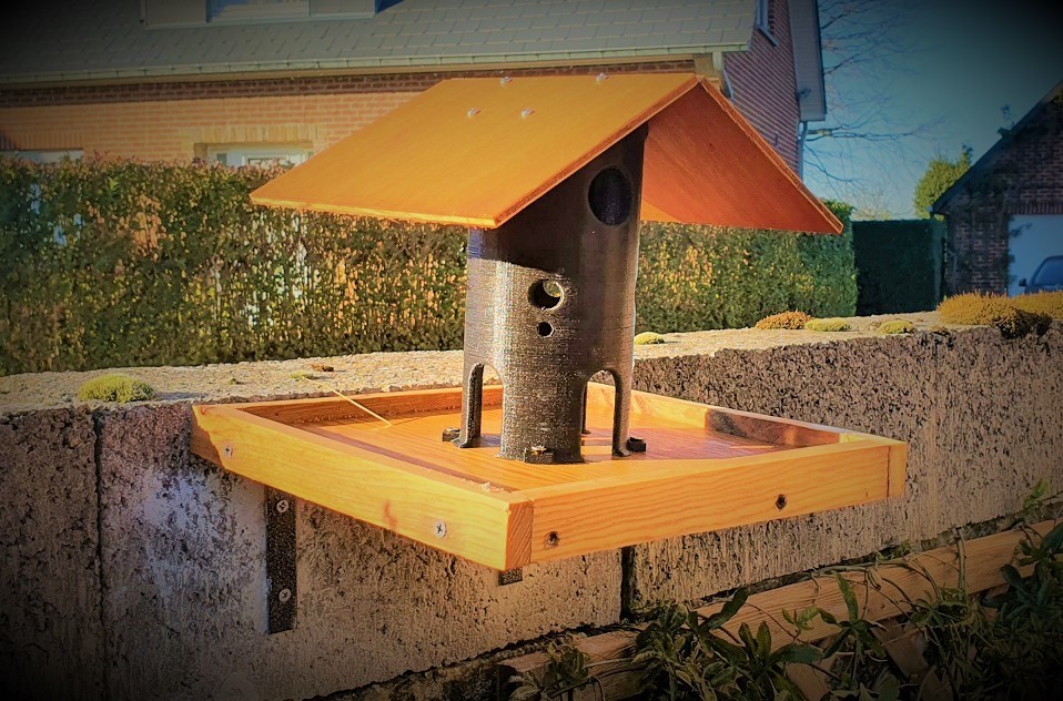 bird feeder Printed and wood ( birdhouse)