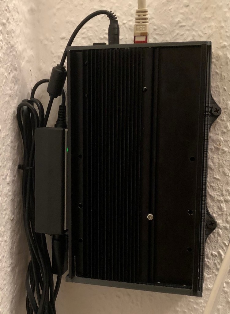 simple odroid hc2 wall mount