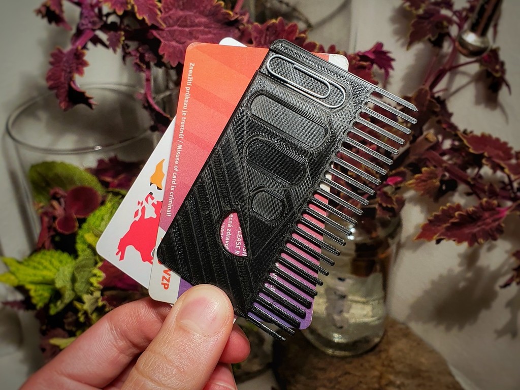 Card comb with Paper clip Slot