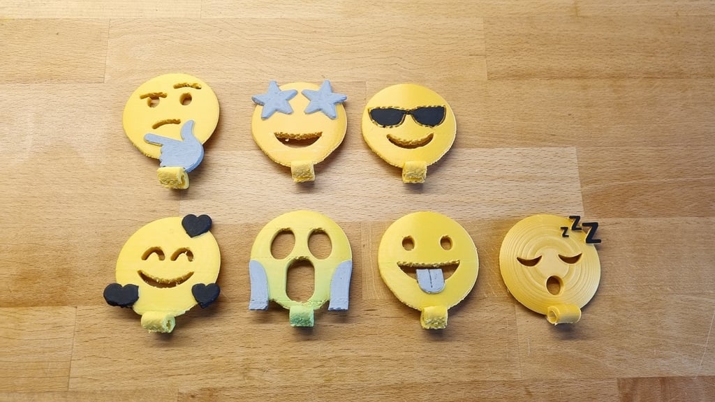Kids gadgets (emoji pack clip)