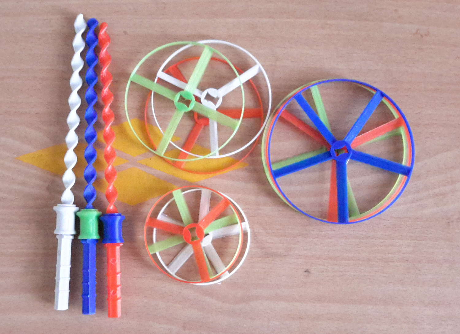 Customizable propeller for spiral launch pad