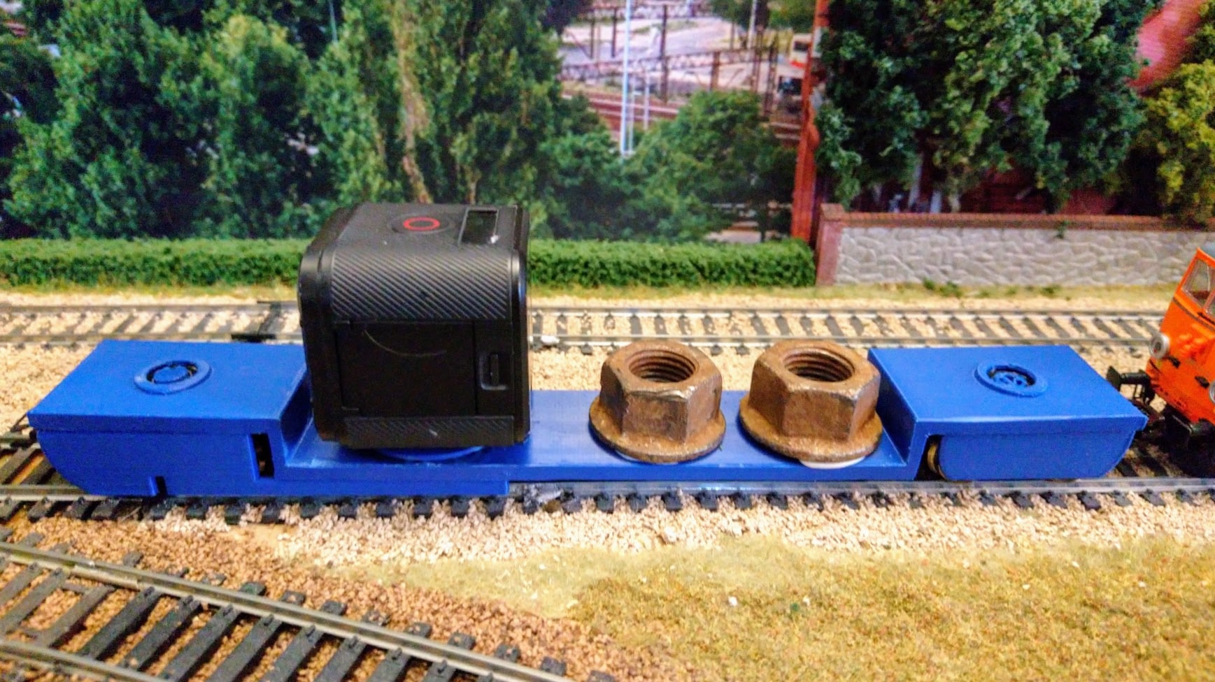 H0 Articulated Camera Car