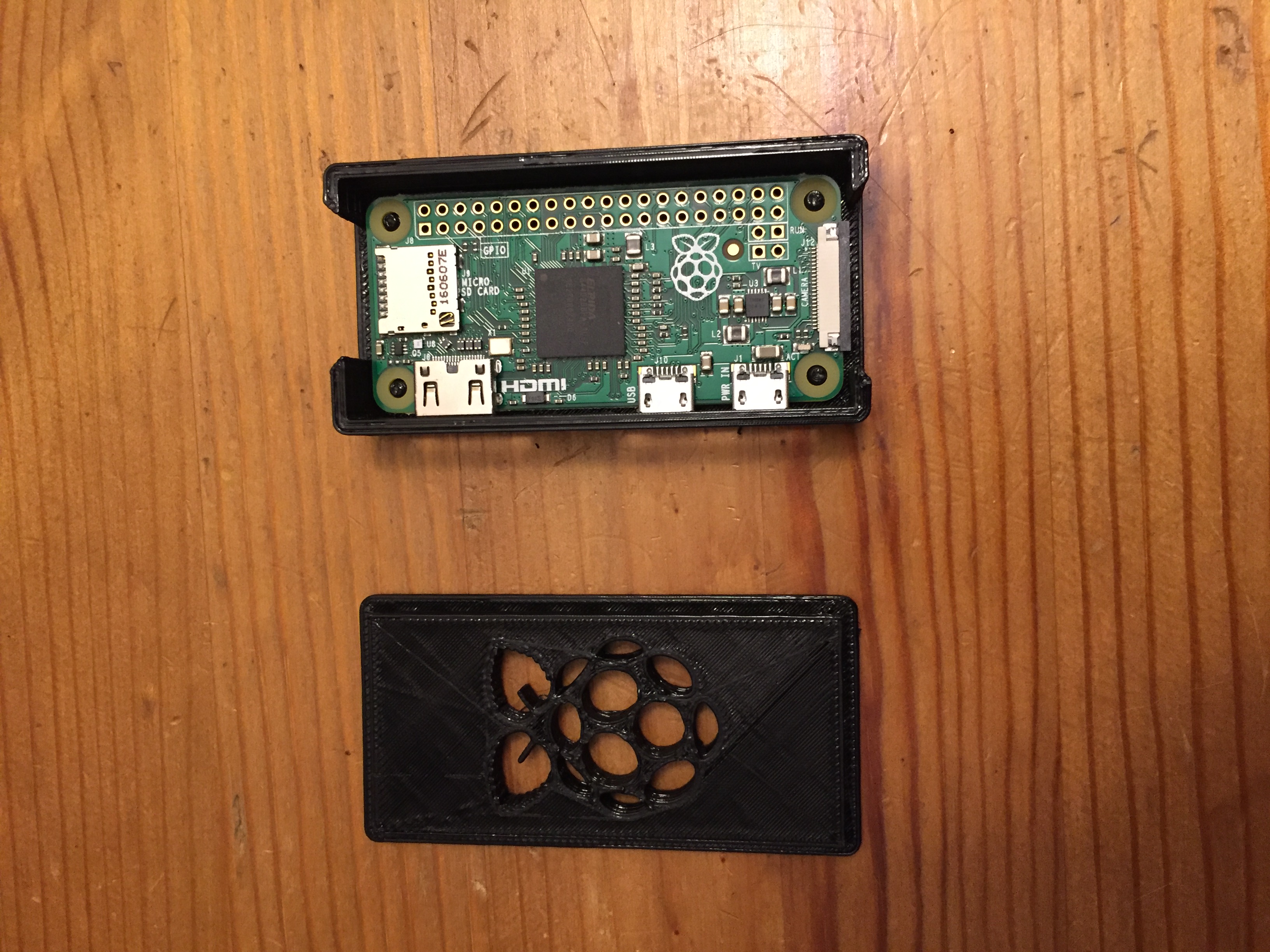Pi Zero / Pi Zero W case w/mount holes for CTC/Geeetech i3