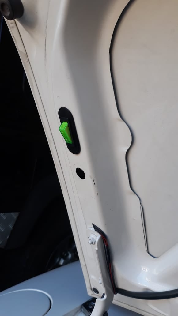 Mazda Miata NA Bootlight switch fitting