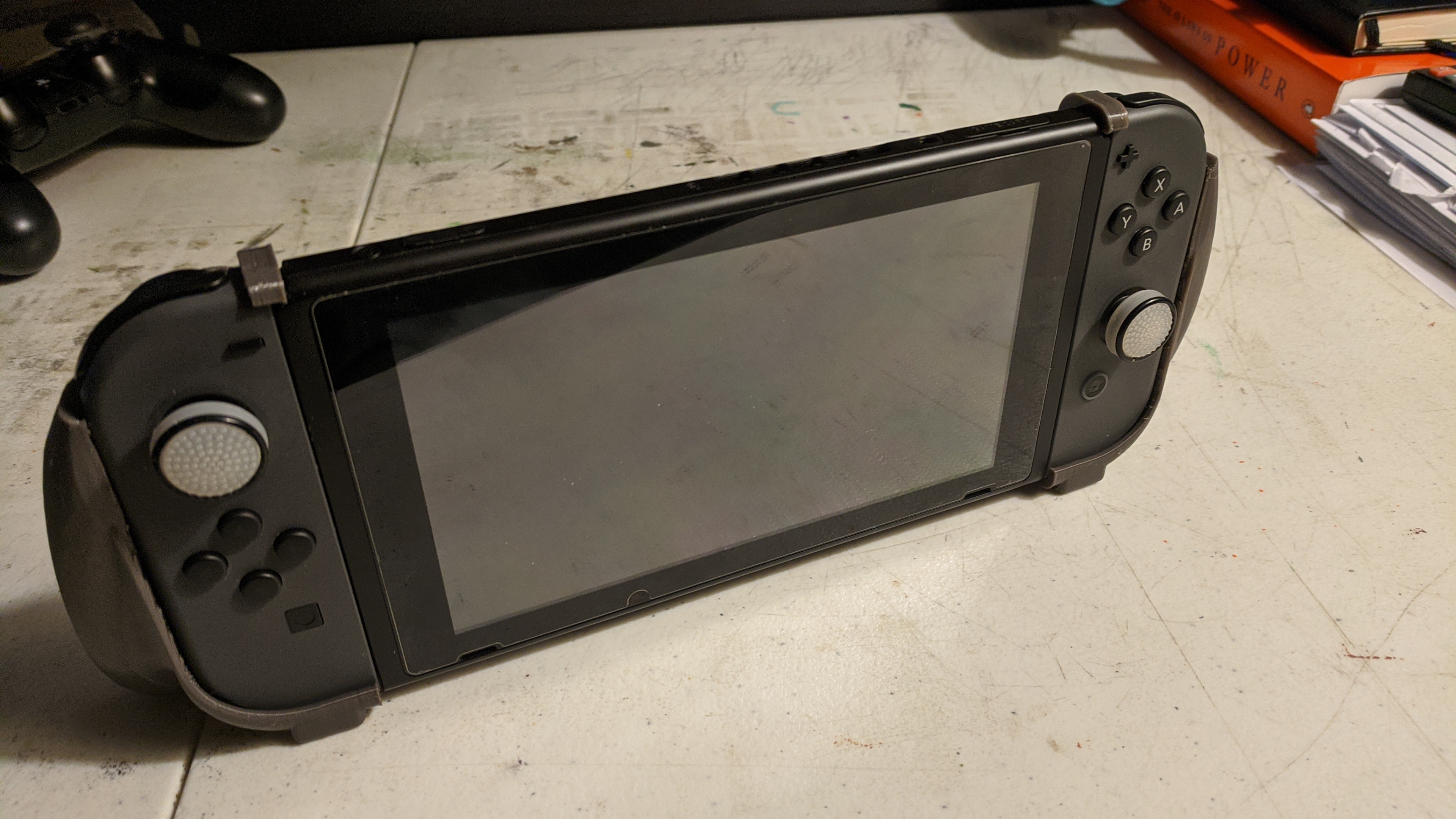 Hybrid switch grips - dockable