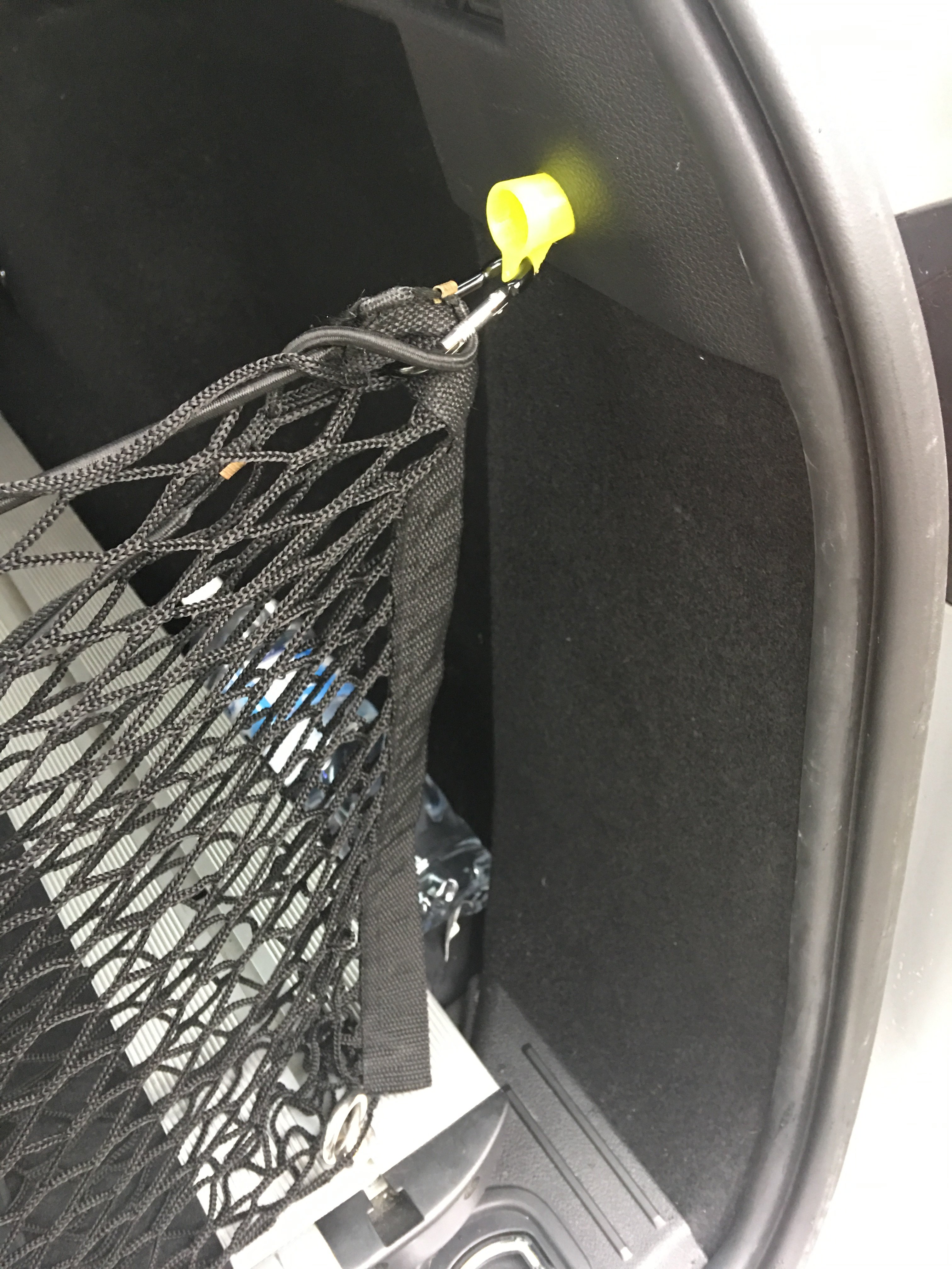 Trunk/Boot Hook for Ford Mondeo Wagon (Mk4)
