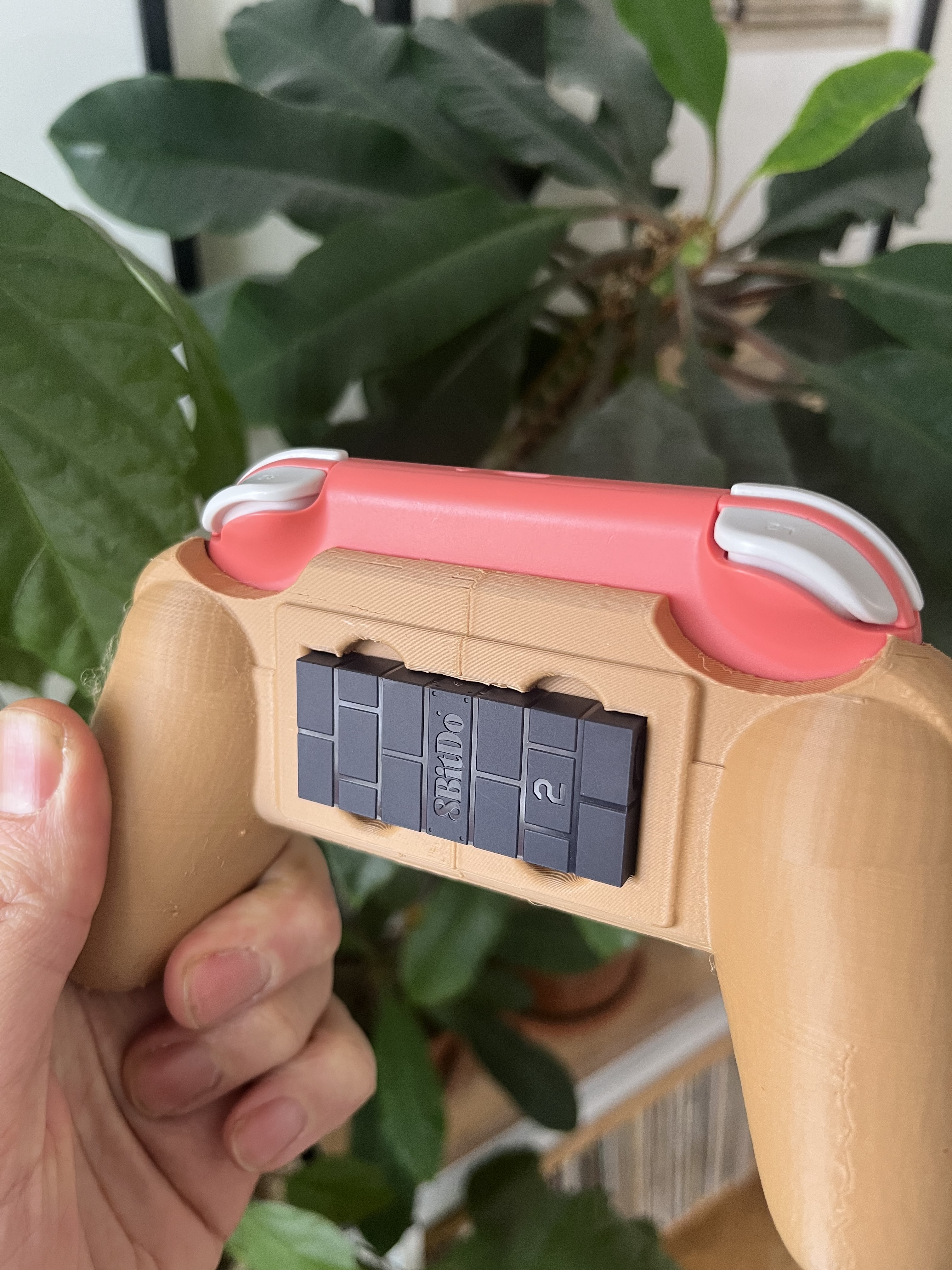 8bitdo Lite 2 Grip with dongle holder