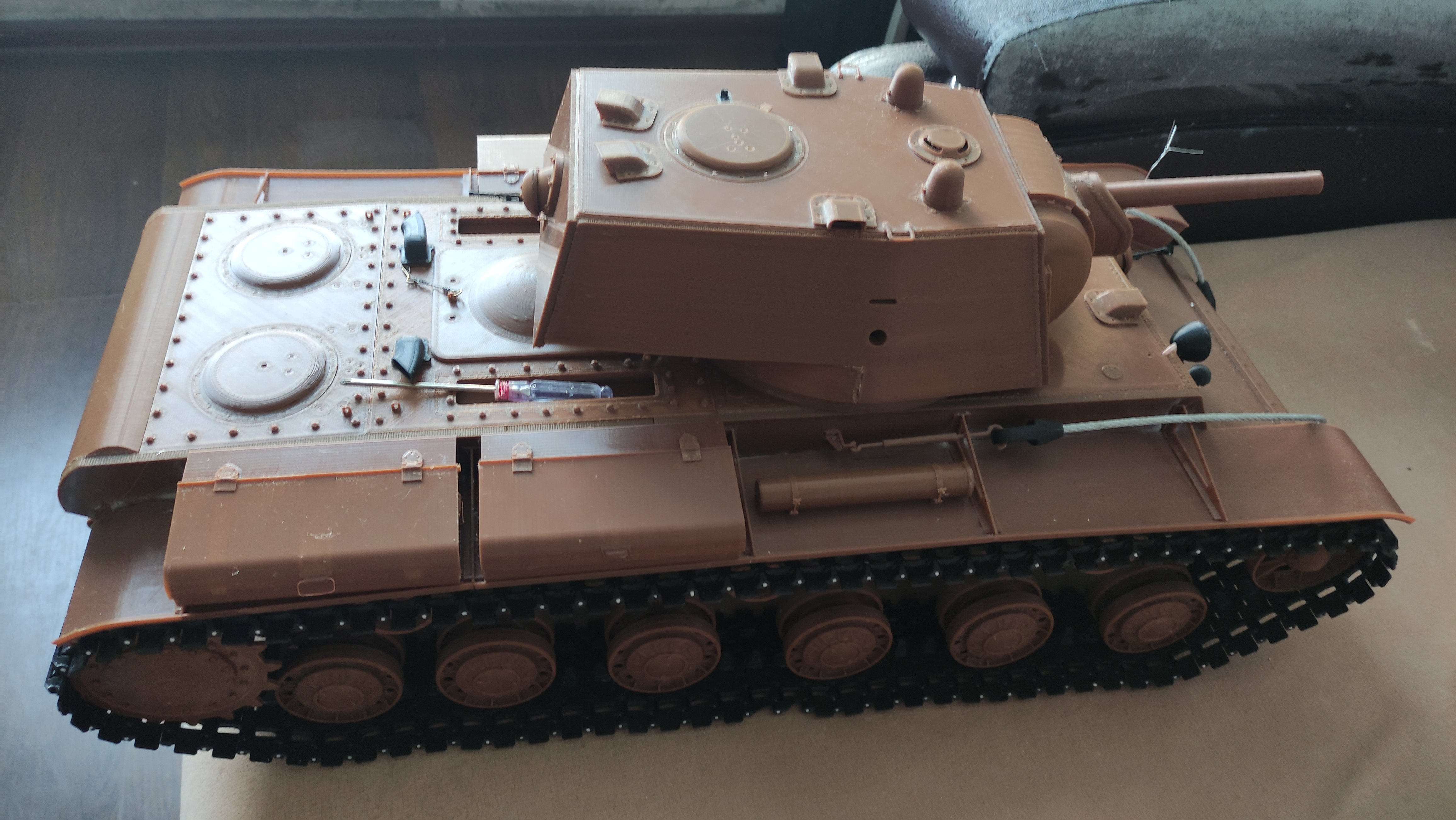 RC Tank by Staind - Thingiverse