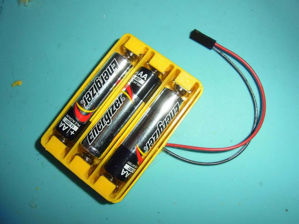 3 x AA battery holder with STP