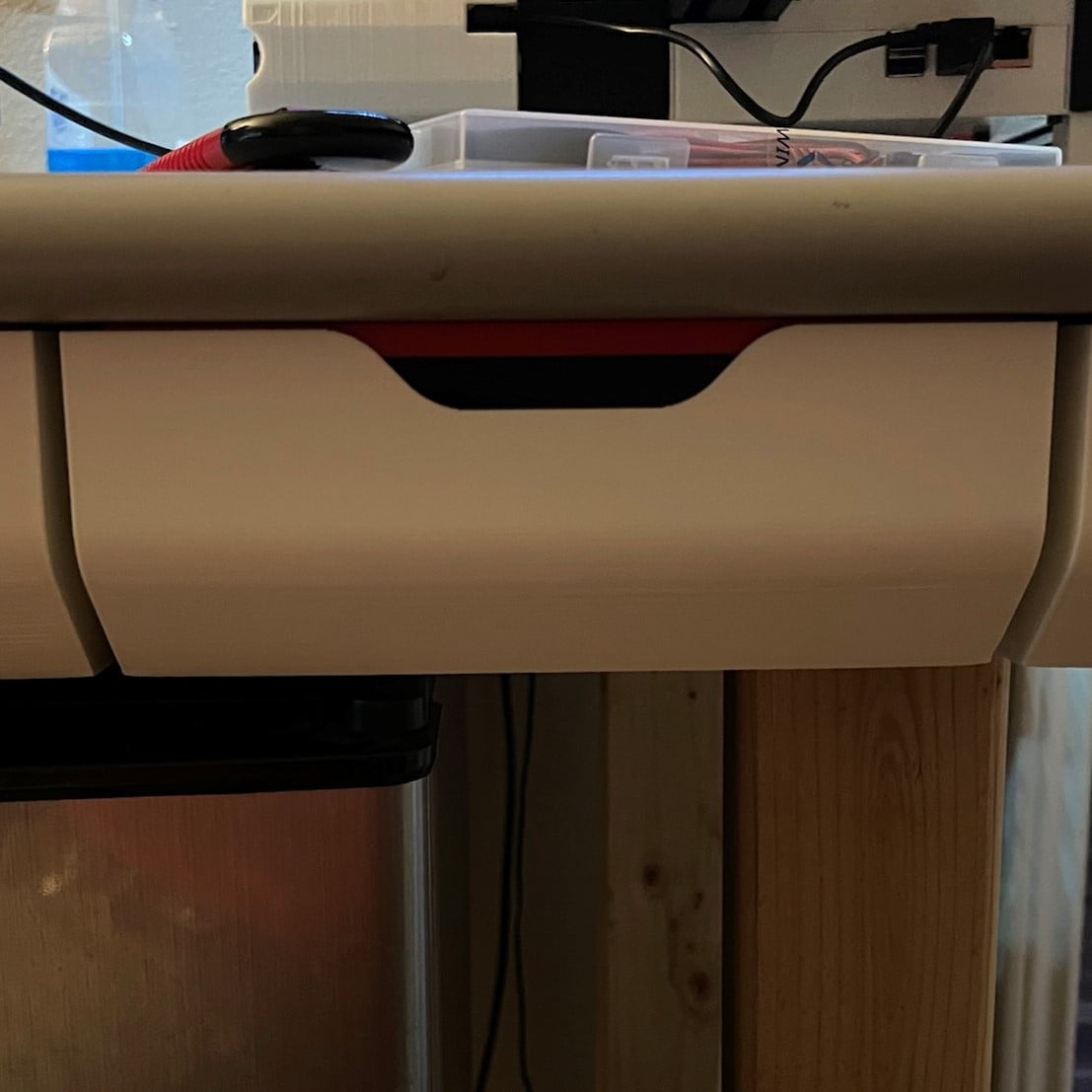 Parametric Under Desk Drawer (No Support)