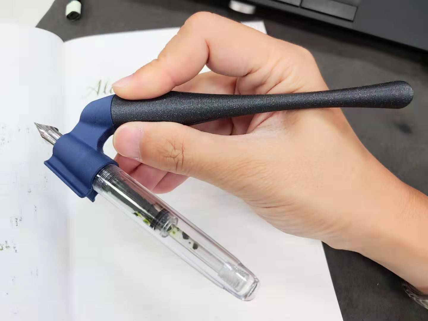 Angle-Rotatable Oblique Pen Holder for Noodler's Ahab