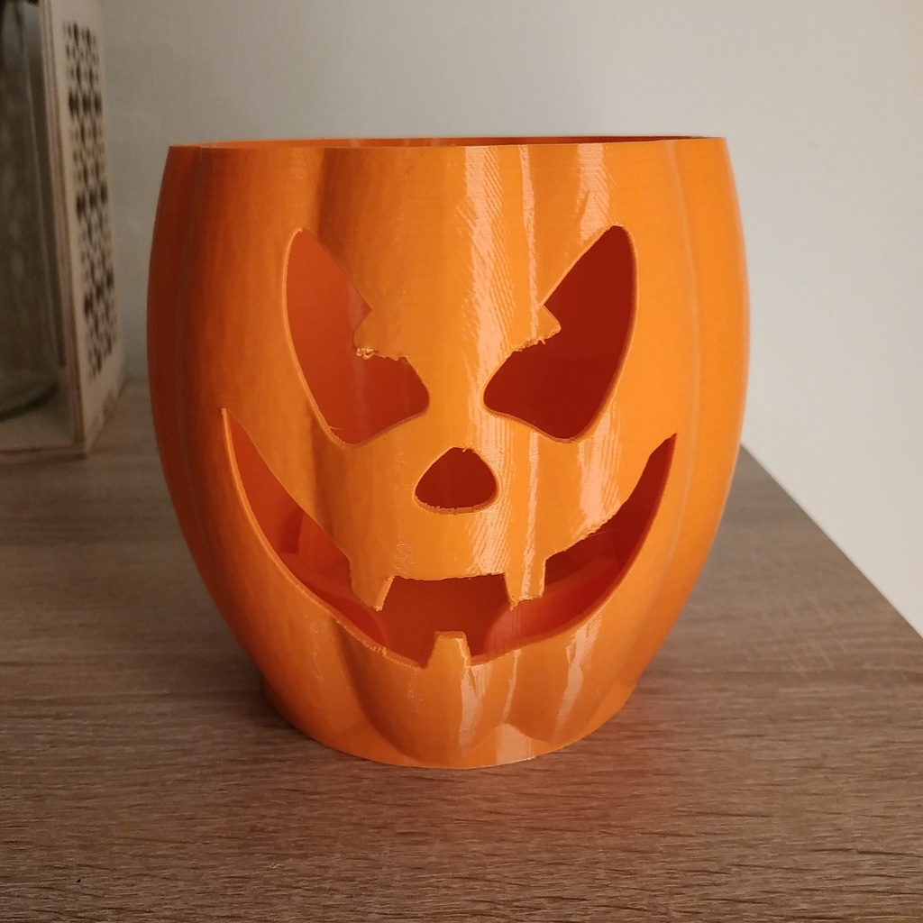 PUMKIN CANDLE HOLDER WITH FACE