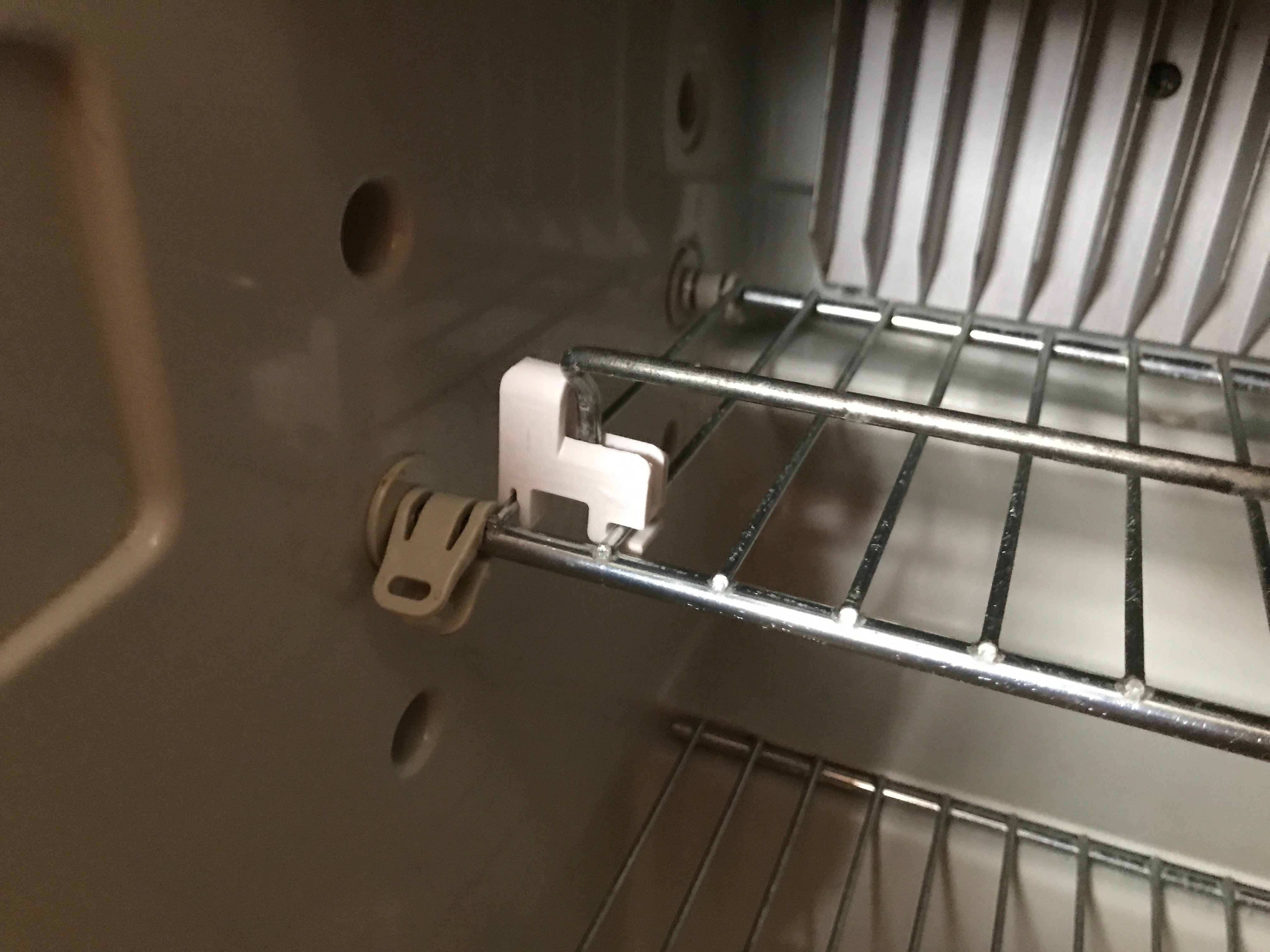 Dometic Fridge Clip