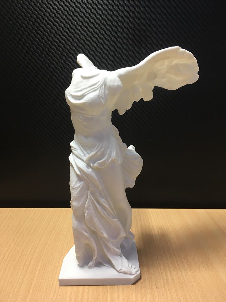 Winged Victory of Samothrace (Easier printing with very minimal supports)