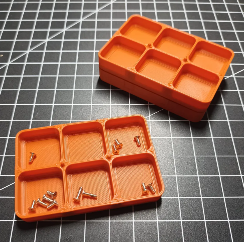 Small screws organizer