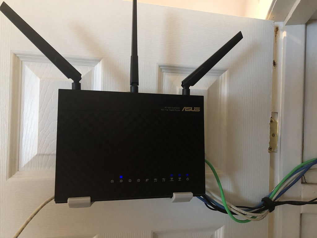 wall support access point Wifi router(ASUS_RT-AC1900P)