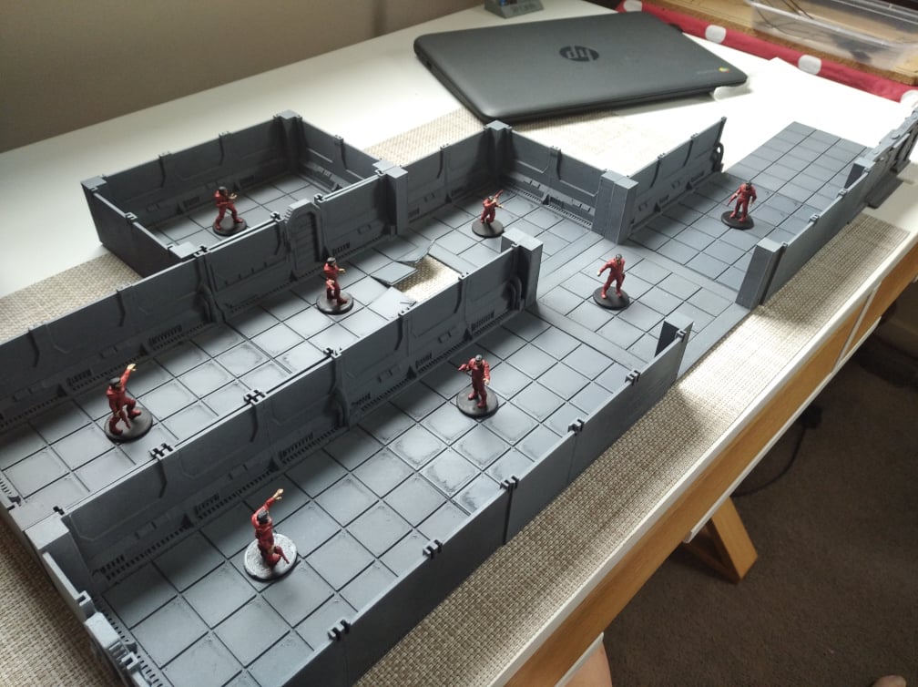 Generic Sci Fi corridors for Paranoia and Star Wars RPG games for 28-32mm miniatures for Ender 3 printers