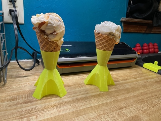 Vase Mode Waffle Cone Holder