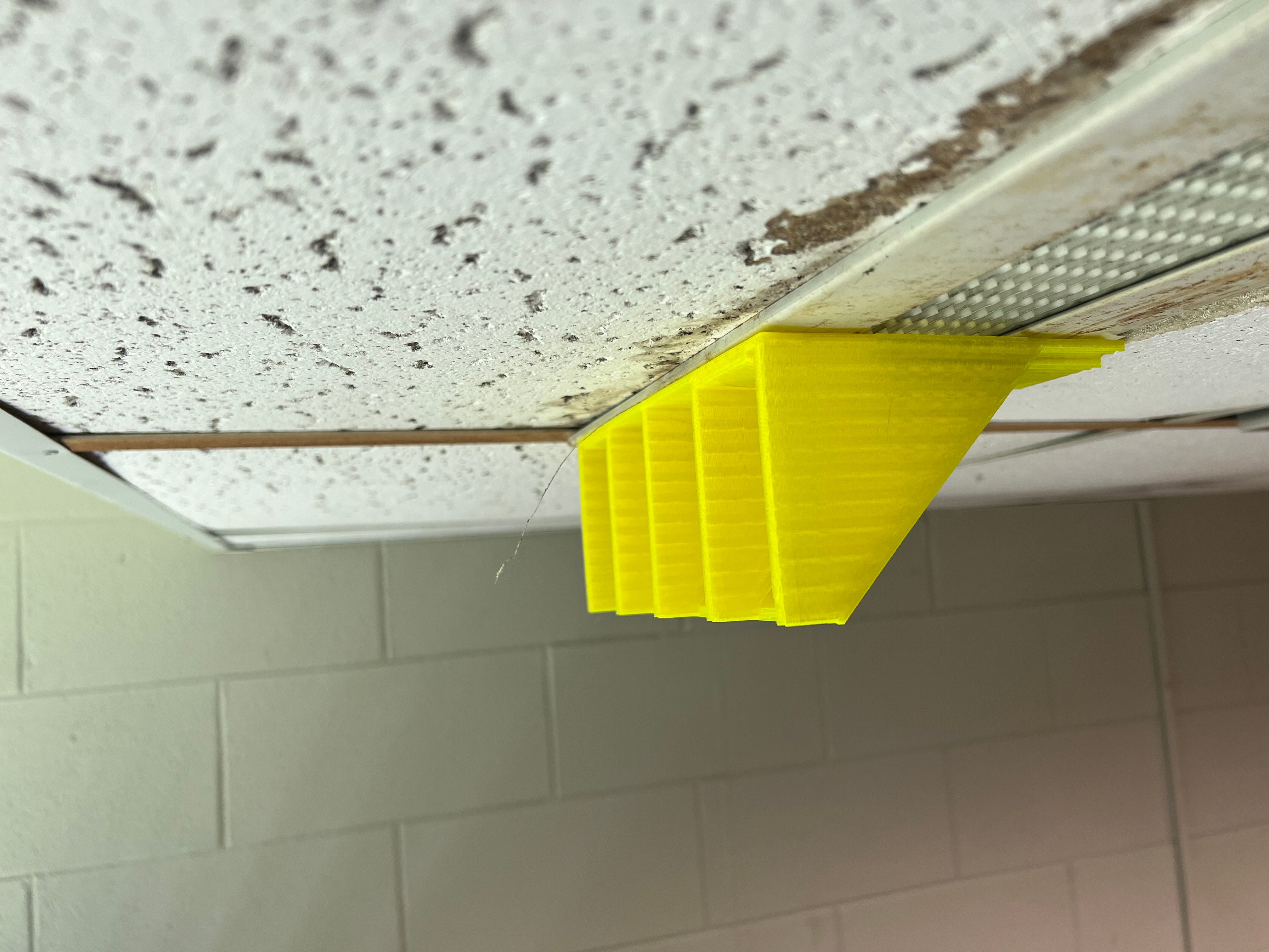 vent deflector for HVAC with magnet attachment