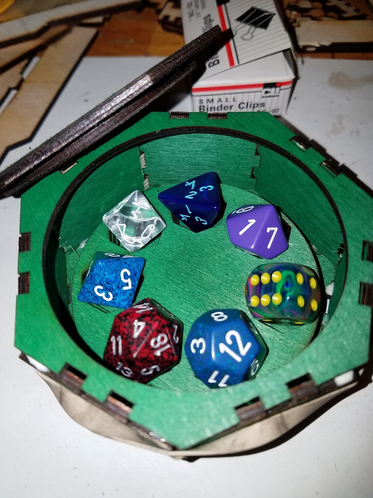 7 sided dice box