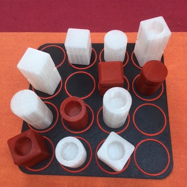 Quarto game + holder