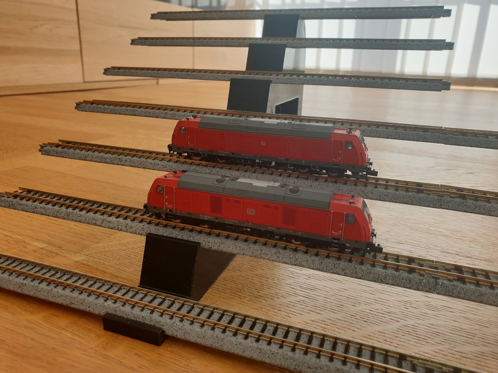 stackable stairs to display N scale trains on Kato tracks in a showcase