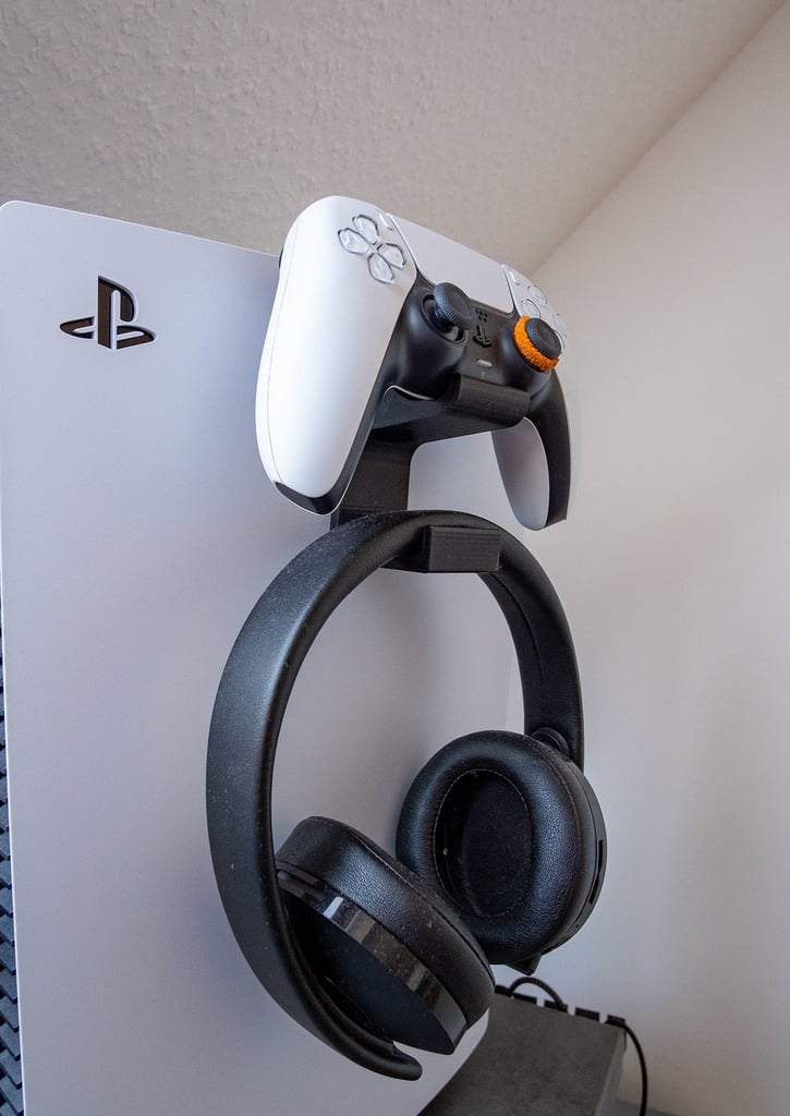 PS5 Controller and Headset Holder - Clip on