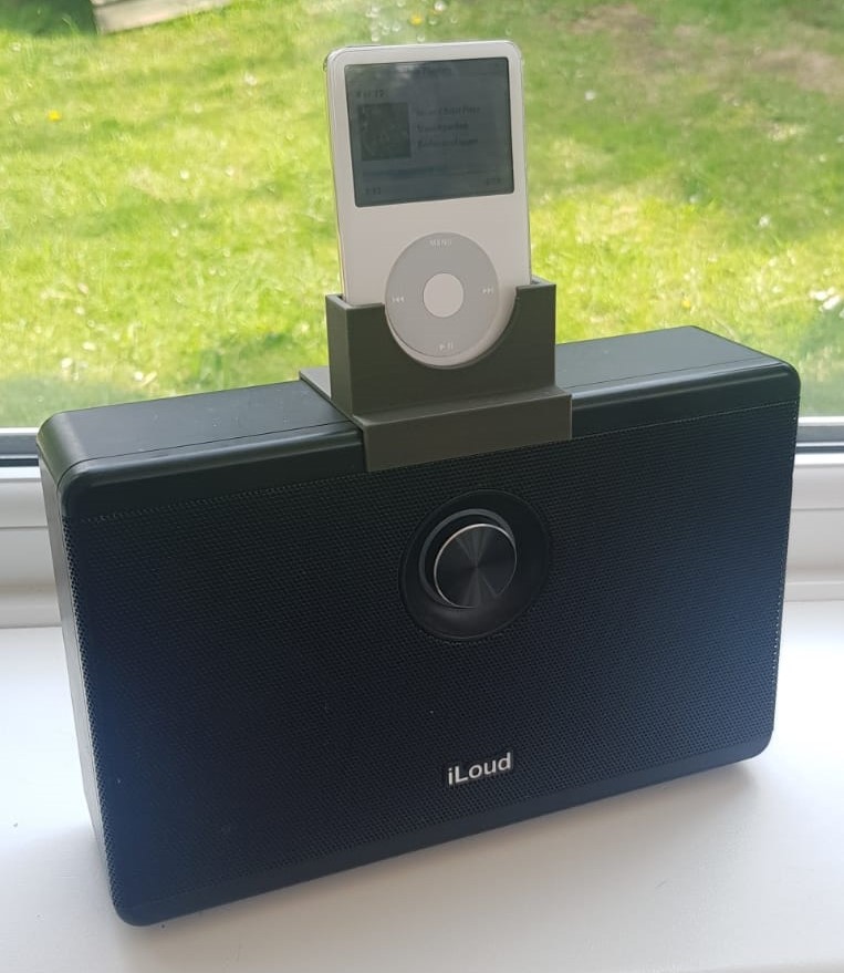 iLoud 40w iPod 5th gen stand