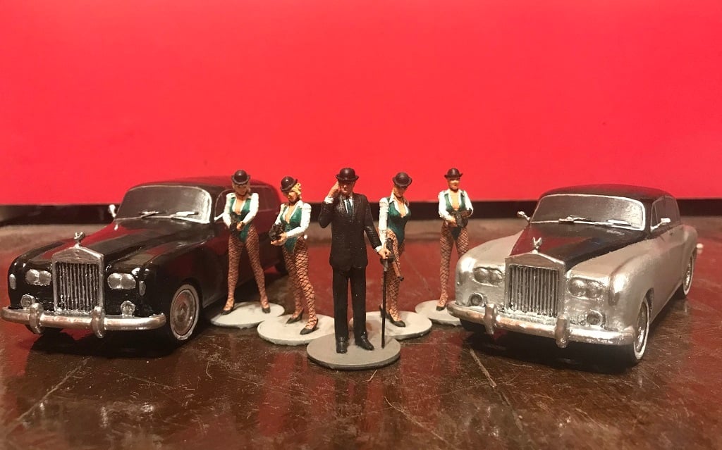 Lord Montdargent and loan recovery agents 1/32 figures