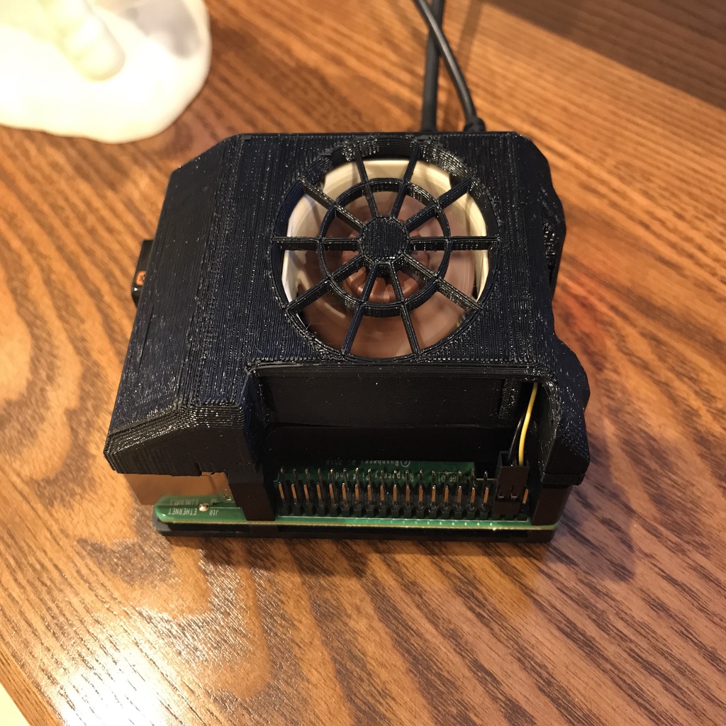 Fan Mount for Raspberry Pi 4 with Heat Sink Case