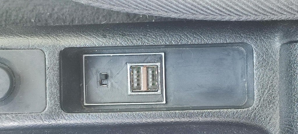 Tapa USB Audi A6 C5
