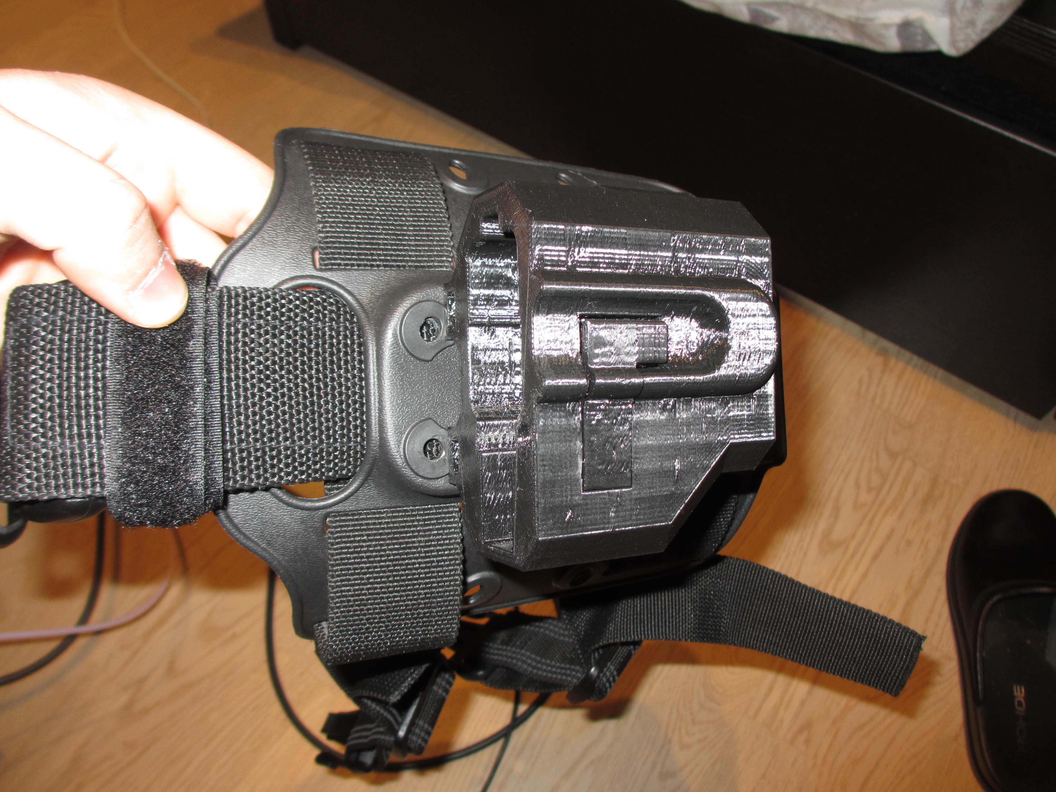 Tokyo Marui G18C Holster and Dummy Supressor