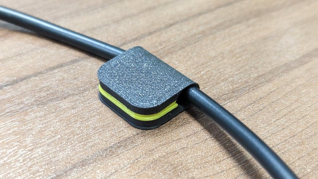 Magnetic Cable Strain Relief