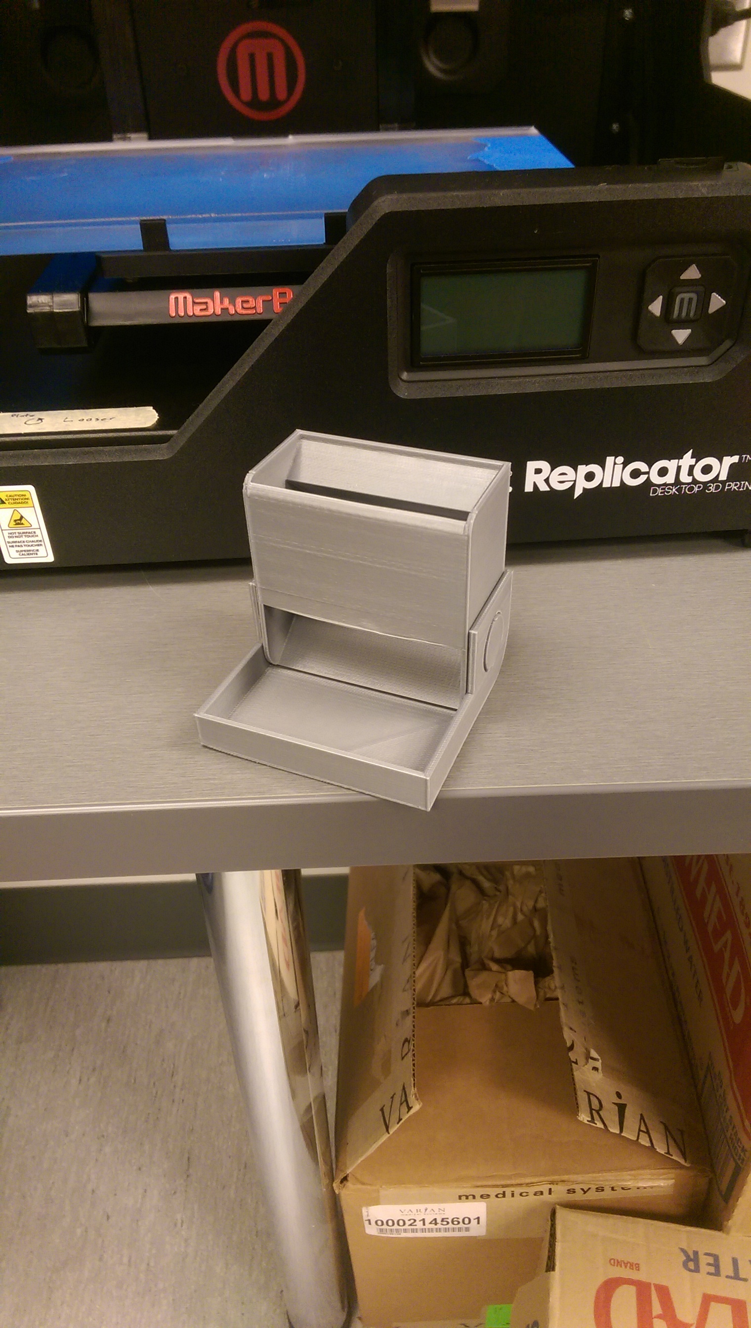 Simple Compact Dice Tower