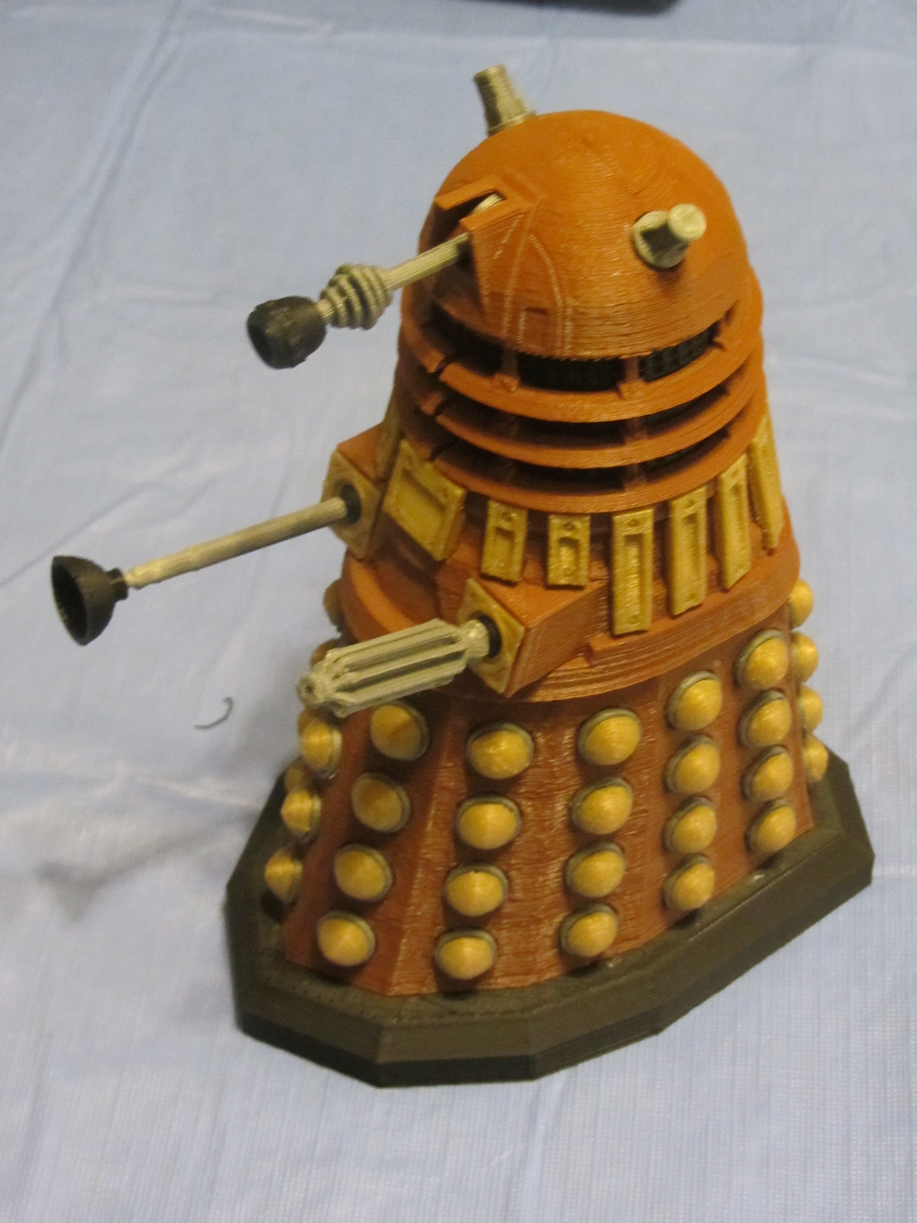 Detailed Dalek model redrawn
