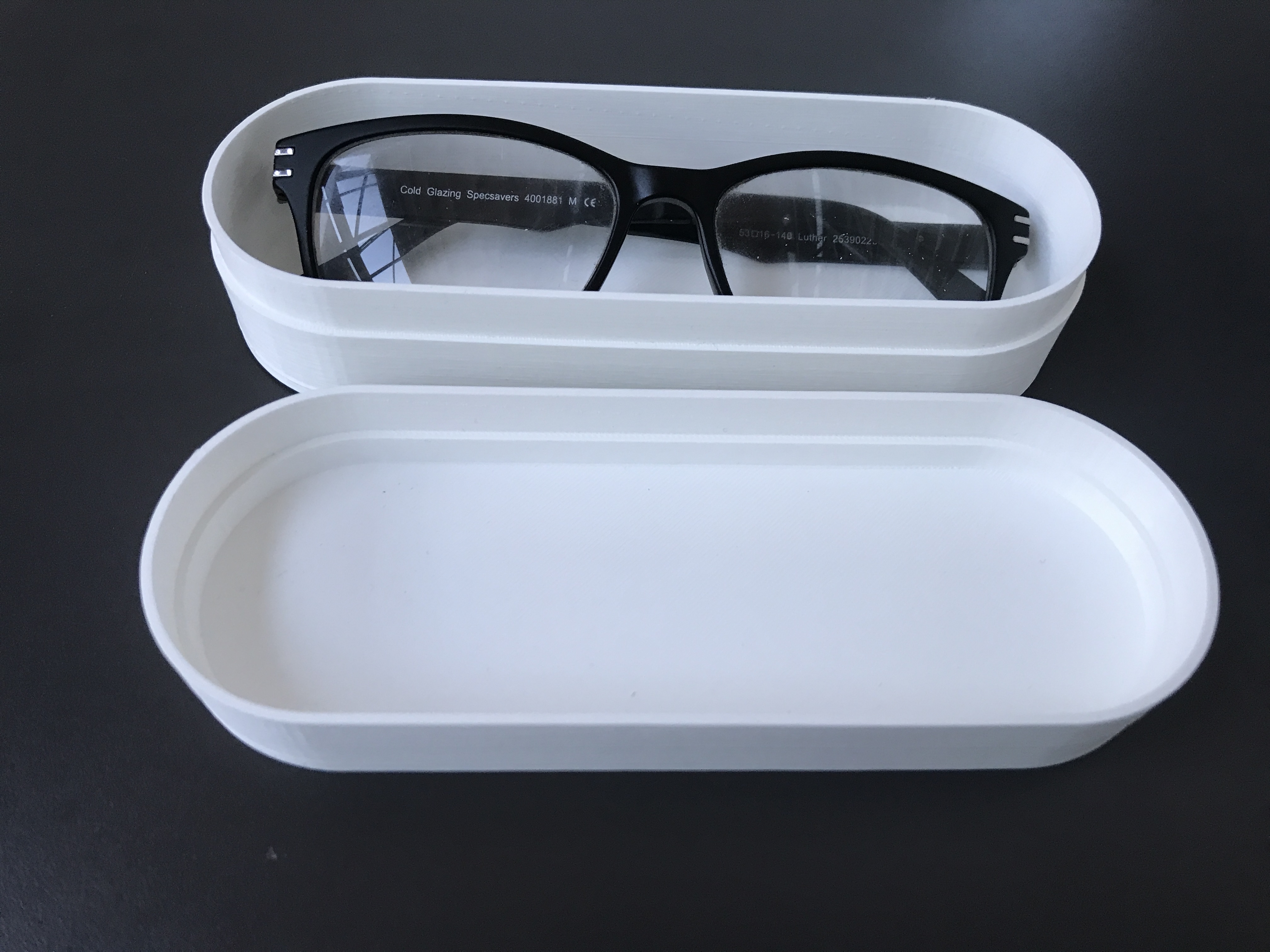 Customizable glasses case / rounded box with lid