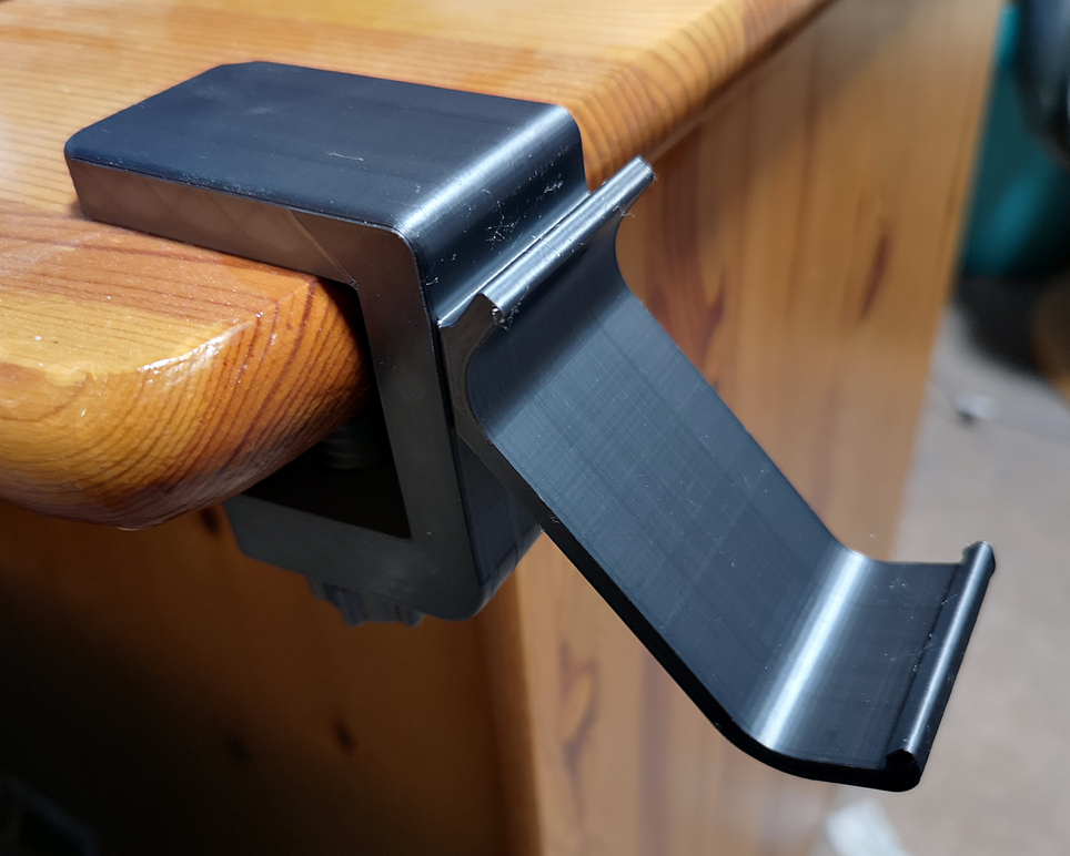 Gamepad / Controller Table Mount