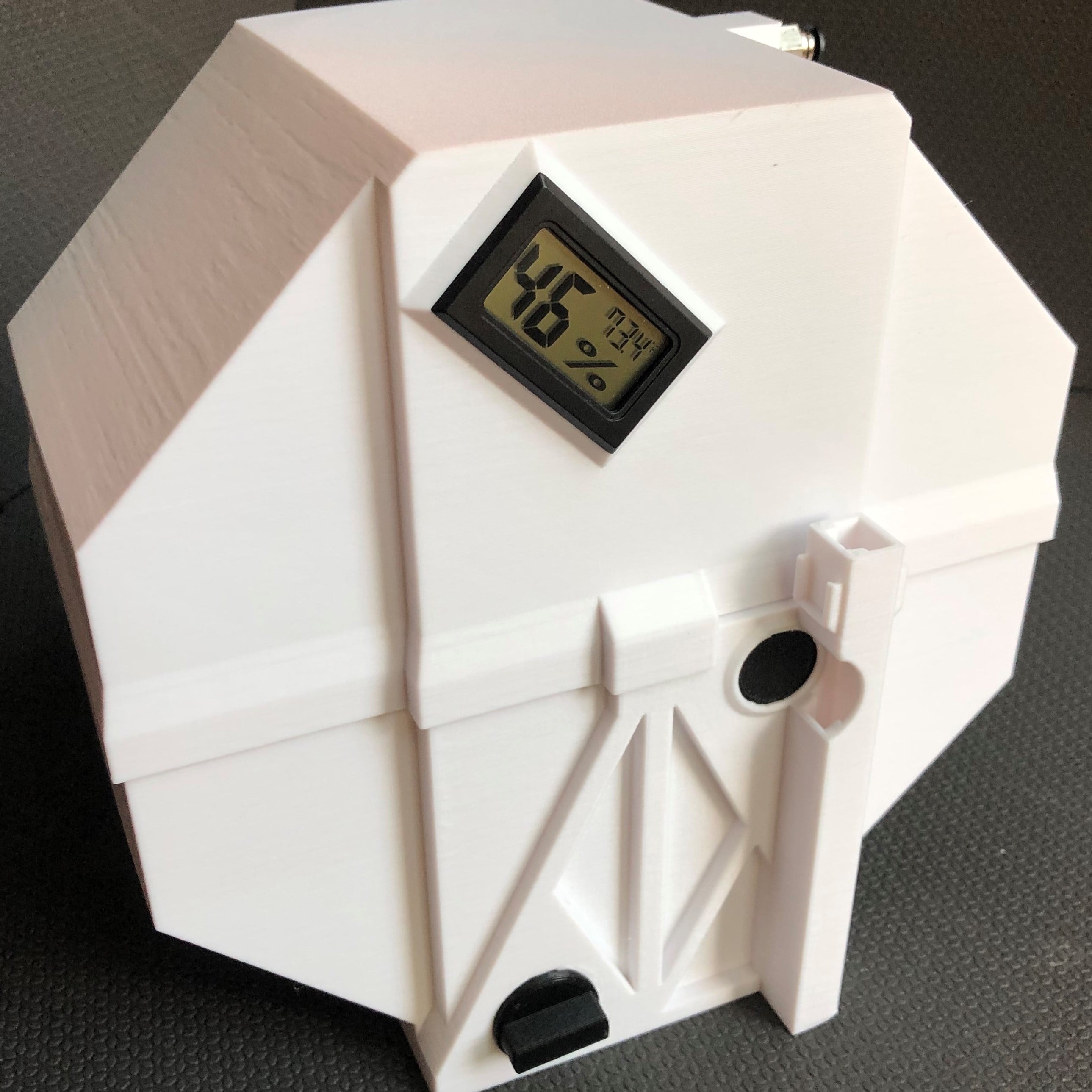 filament drybox for use with filament buffer, linear track rewind mechanism, or spring hub rewind mechanism