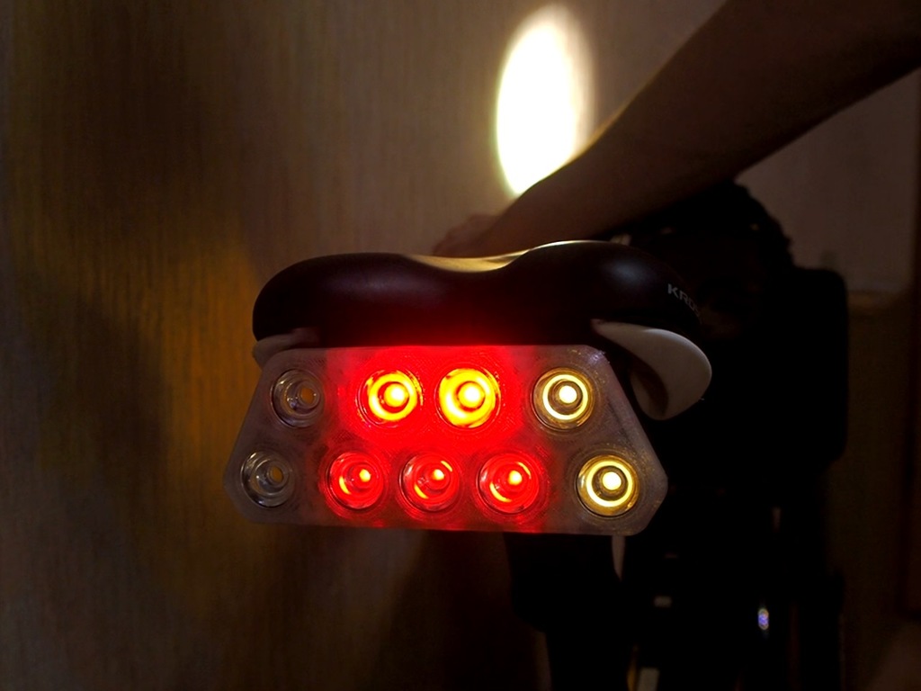LED rear stop light with turn signals for e-bike 