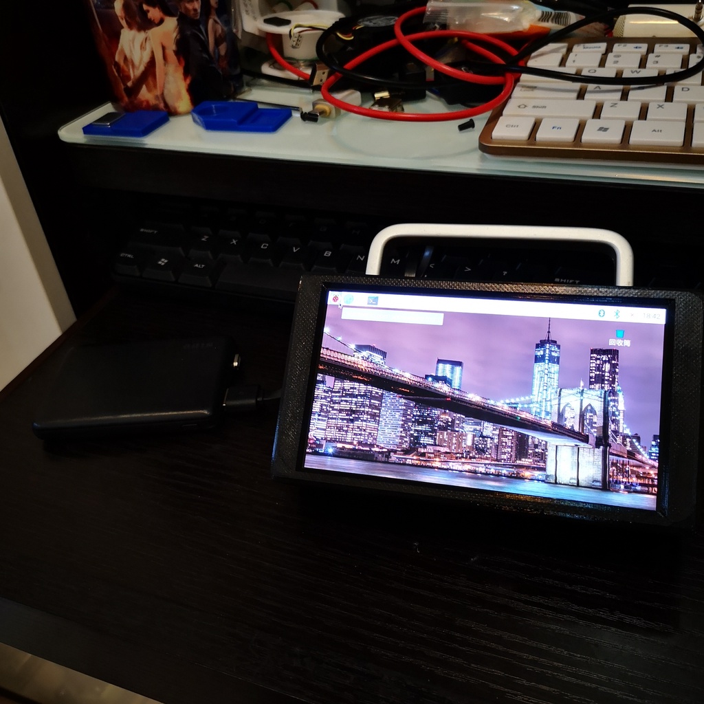 3D printed body for 5.5 inch AMOLED touch screen for Raspbian