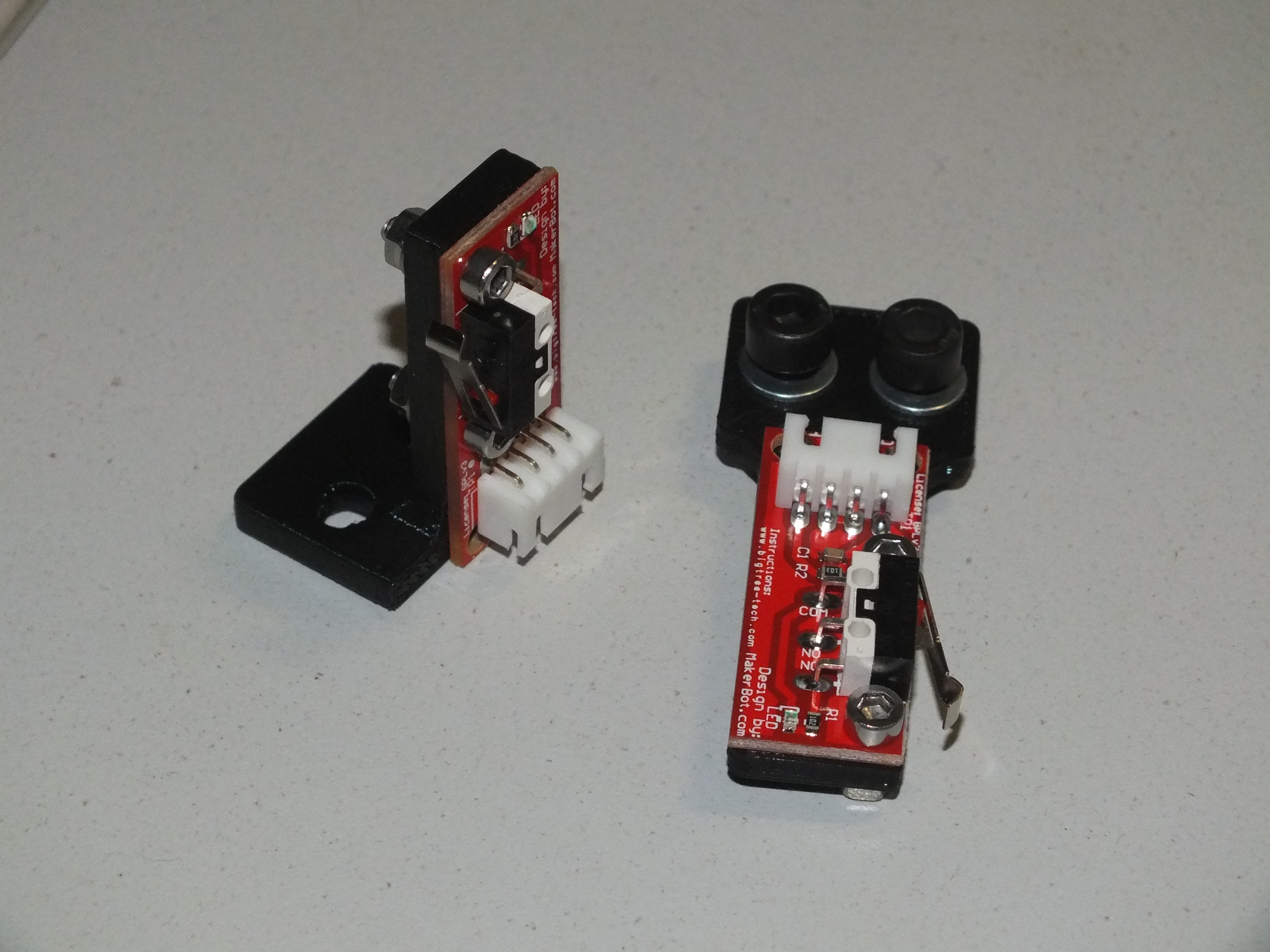 Mechanical end stop mounts for 2020 extrusion