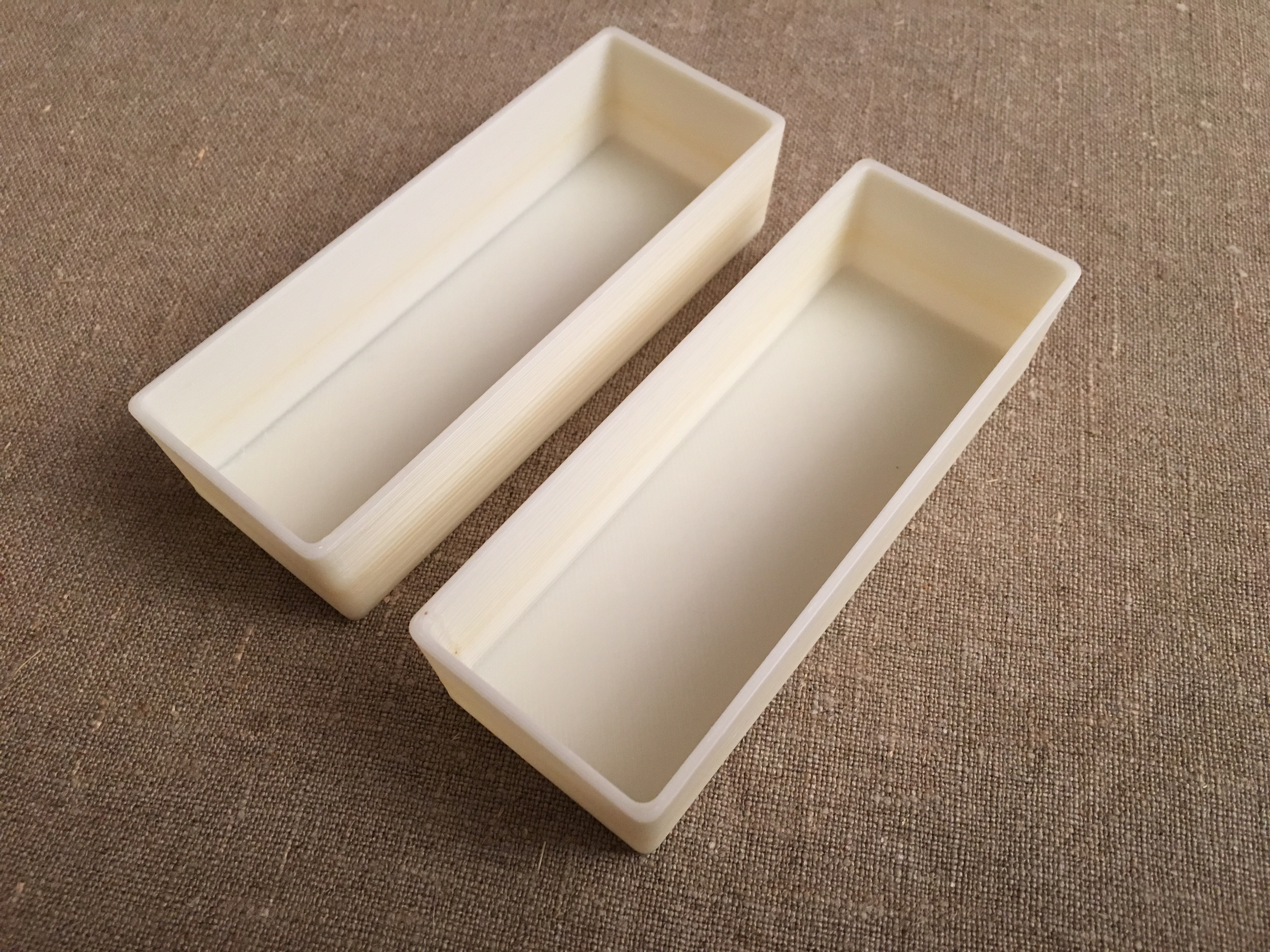 Simple Universal Box