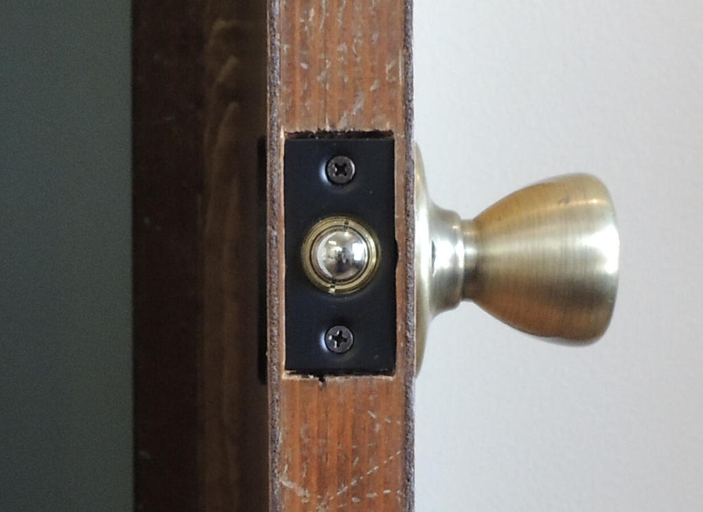 No-turn dummy doorknob adapter